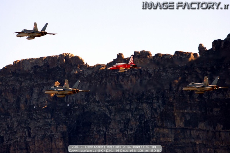 2007-10-11 Axalp Shooting Range 1858 FA-18C Hornet e F-5E Tiger II.jpg